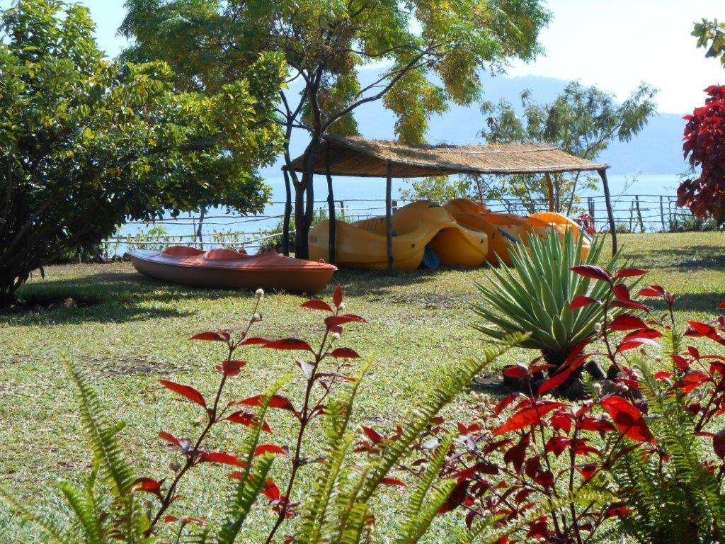 Cape Mac Lodge Cape Maclear Bagian luar foto