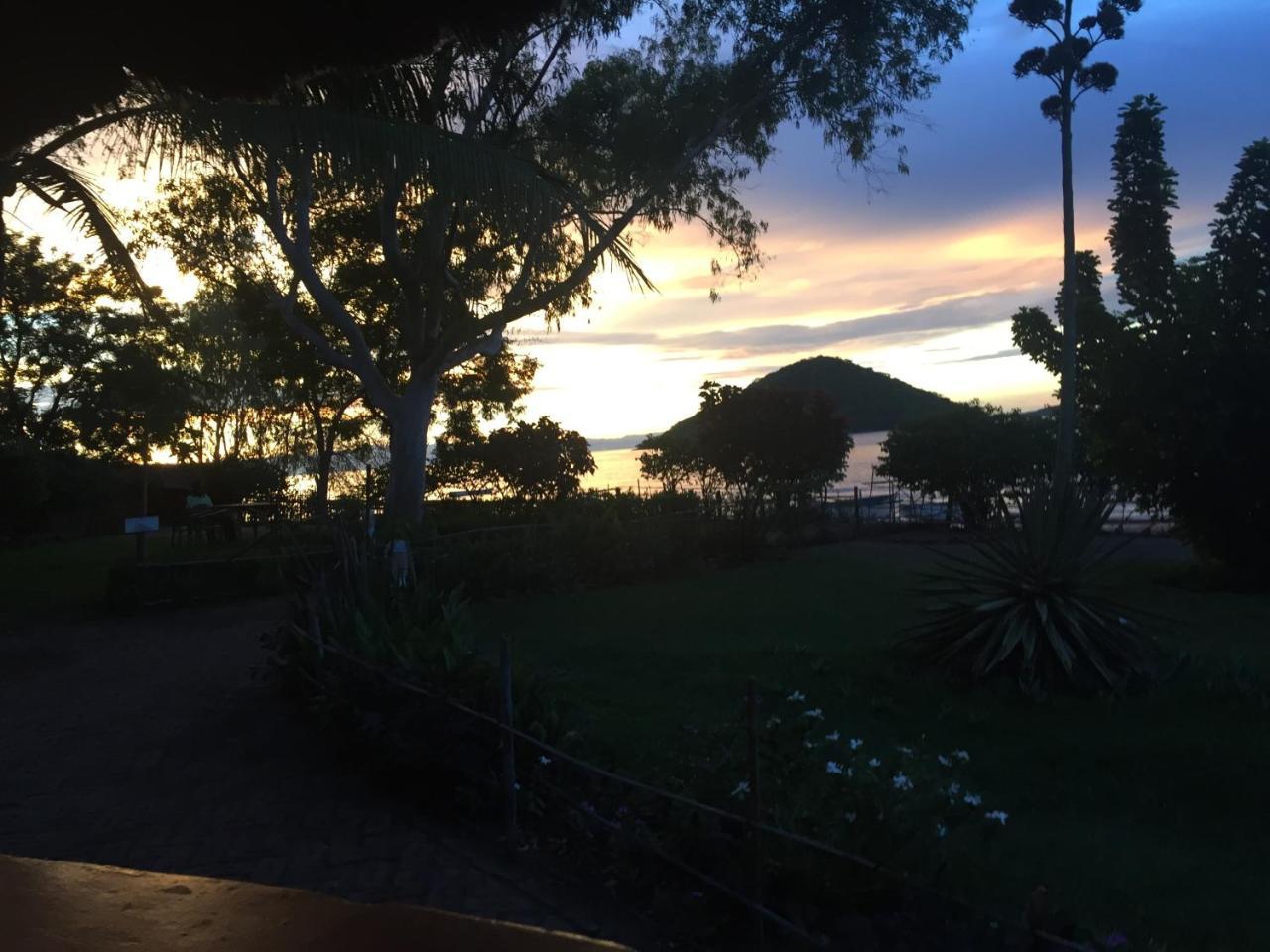 Cape Mac Lodge Cape Maclear Bagian luar foto