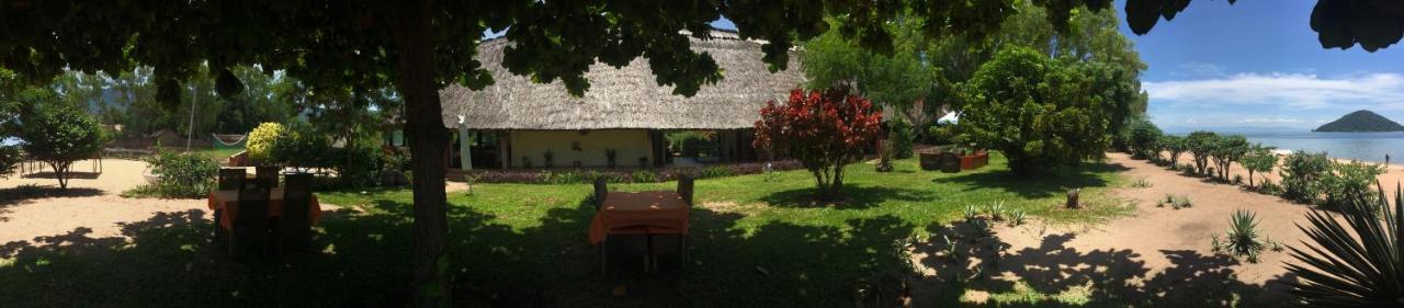 Cape Mac Lodge Cape Maclear Bagian luar foto